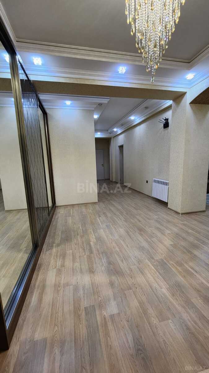 4 otaqlı Yeni tikili, İnşaatçılar m., Bakı