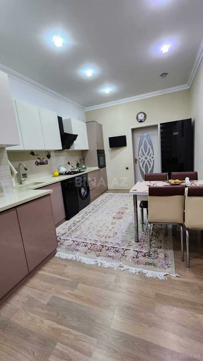 4 otaqlı Yeni tikili, İnşaatçılar m., Bakı
