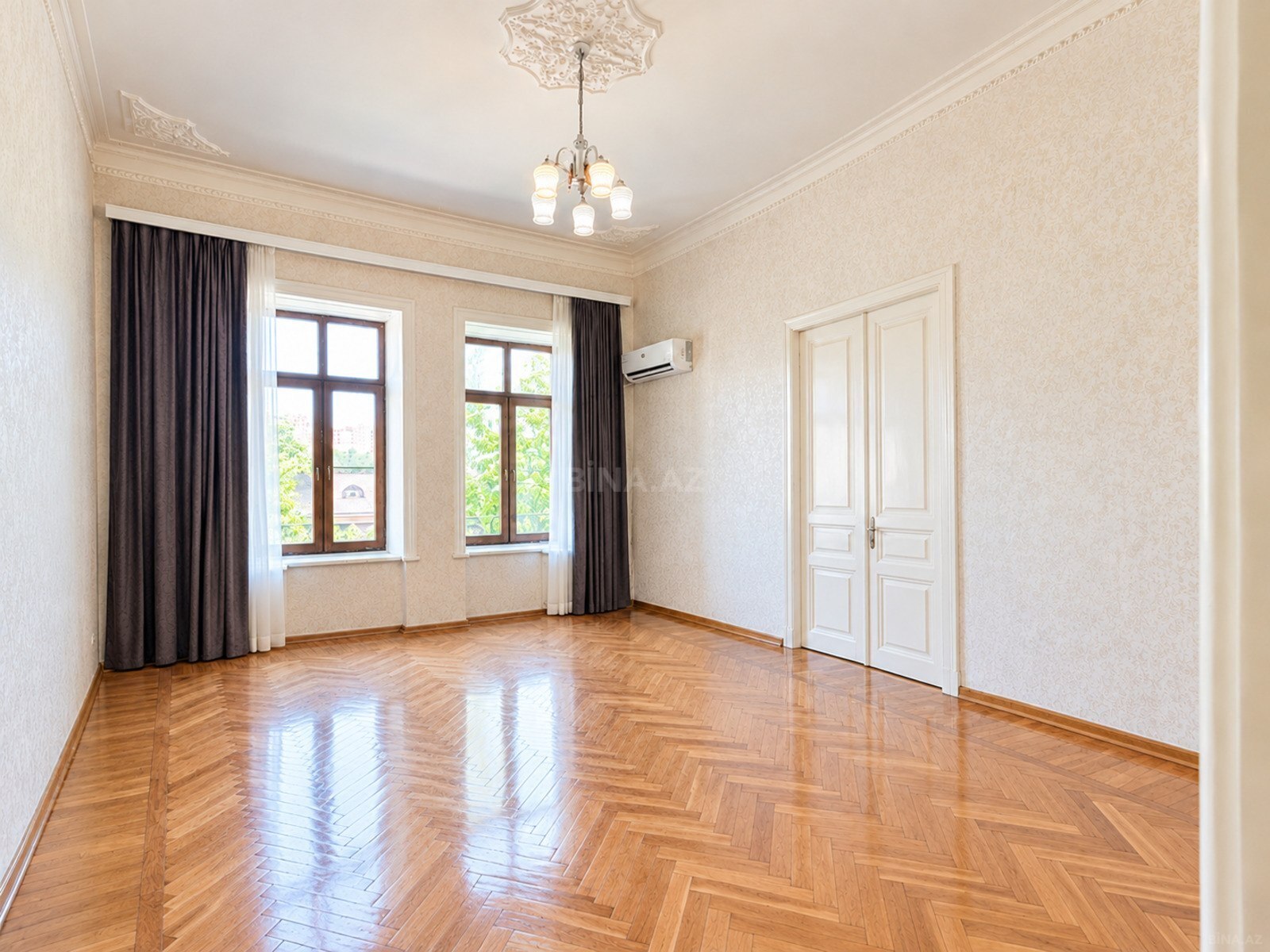 3 otaqlı Köhnə tikili, 28 May m., Bakı