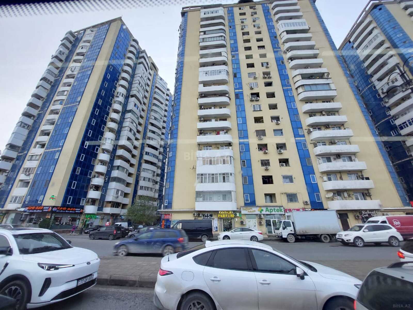 3 otaqlı Yeni tikili, Bakıxanov q., Bakı