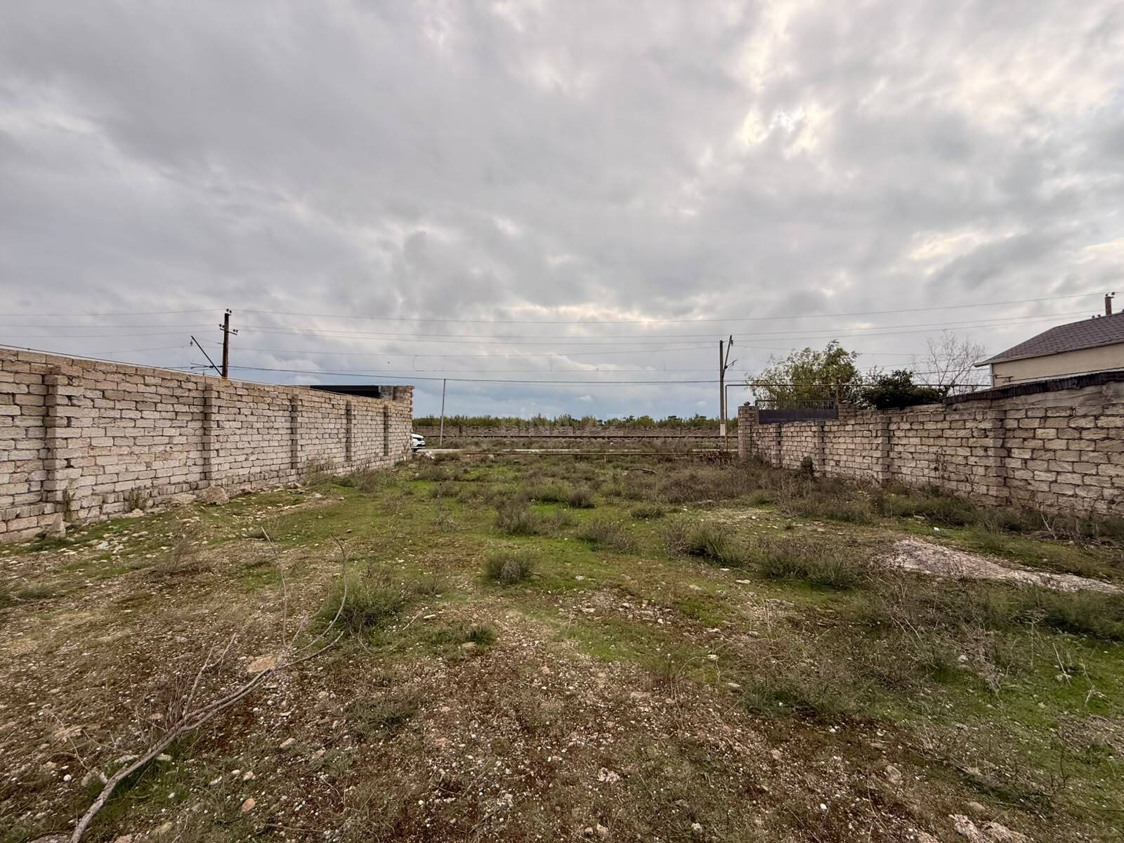 Torpaq Şüvəlan q., Bakı