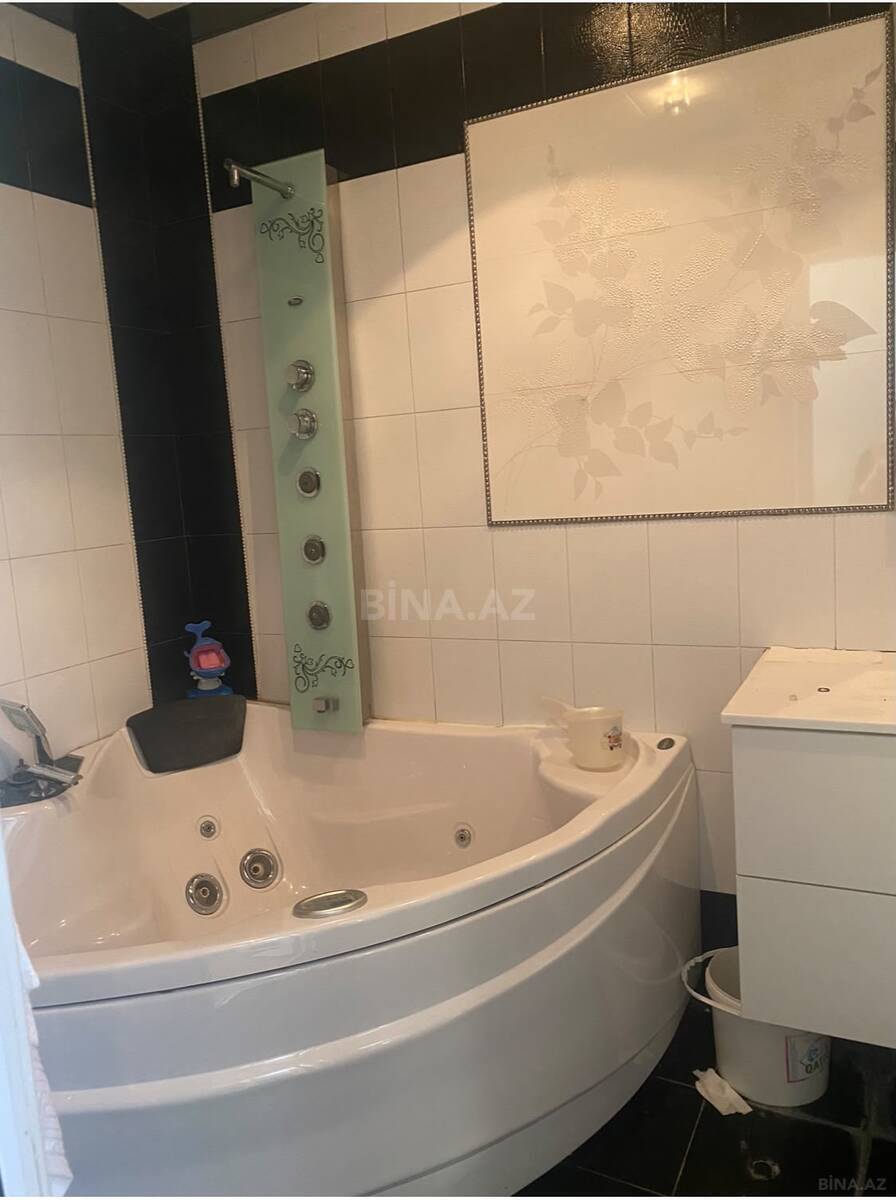 4 otaqlı Köhnə tikili, Bayıl q., Bakı