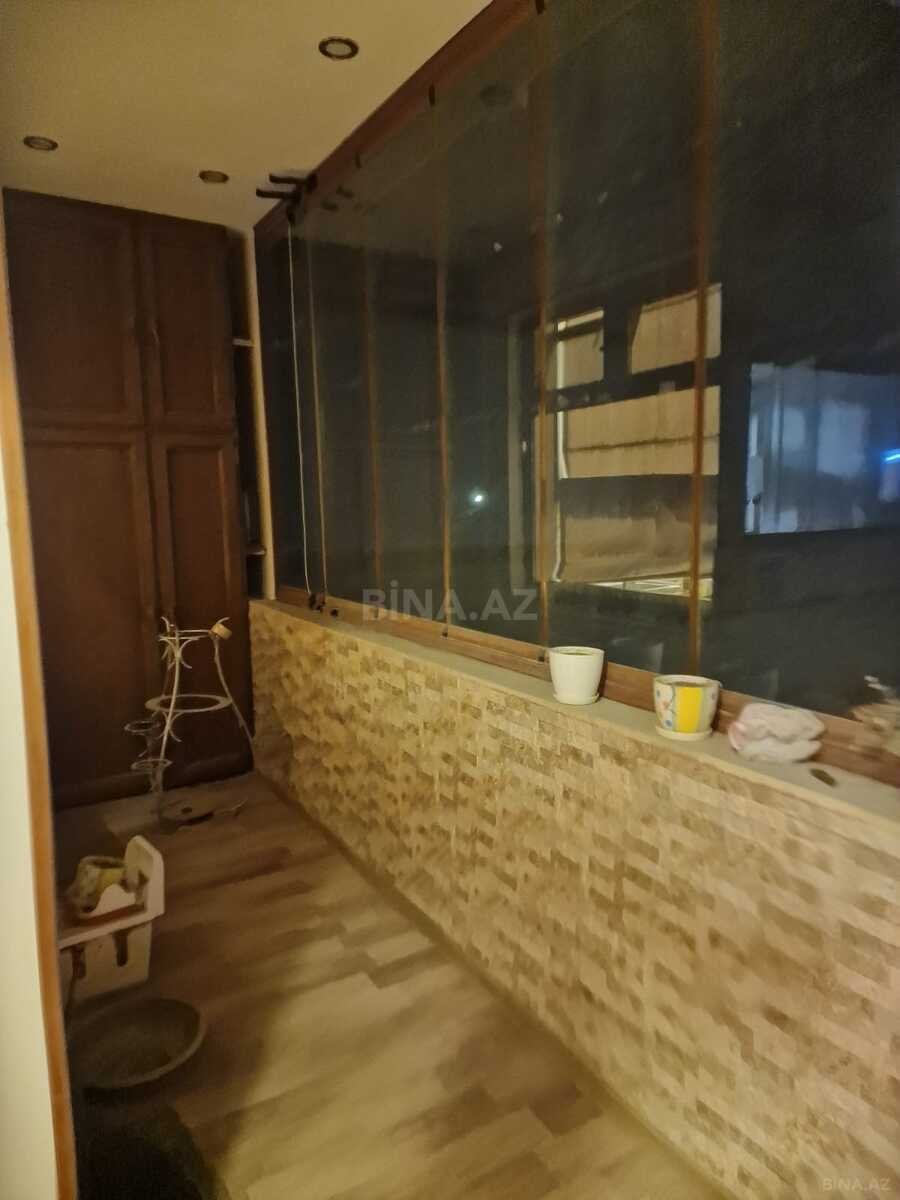 3 otaqlı Yeni tikili, Xırdalan