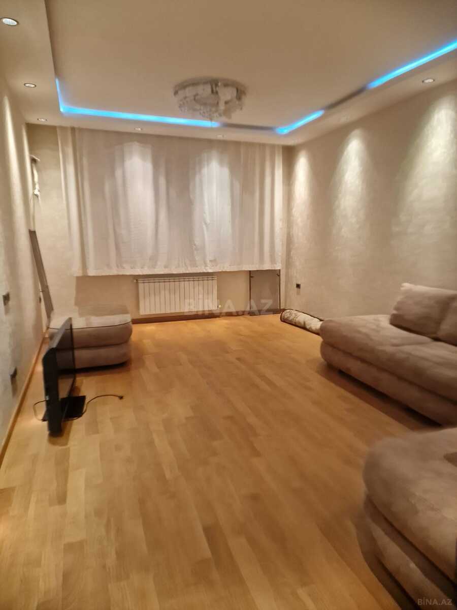 3 otaqlı Yeni tikili, Xırdalan