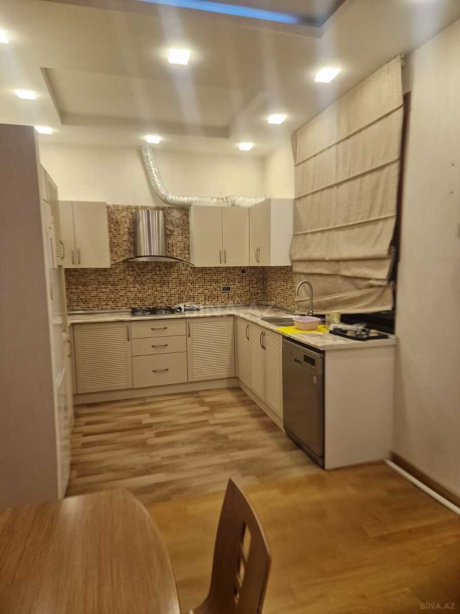 3 otaqlı Yeni tikili, Xırdalan