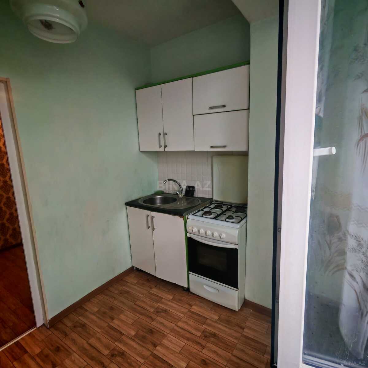 3 otaqlı Köhnə tikili, Əhmədli m., Bakı