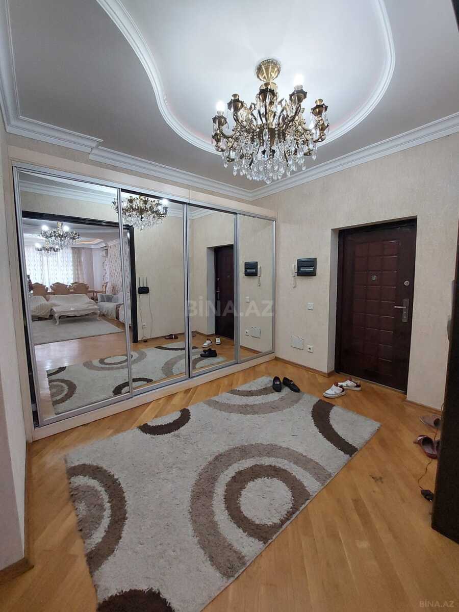 3 otaqlı Yeni tikili, Şah İsmayıl Xətai m., Bakı