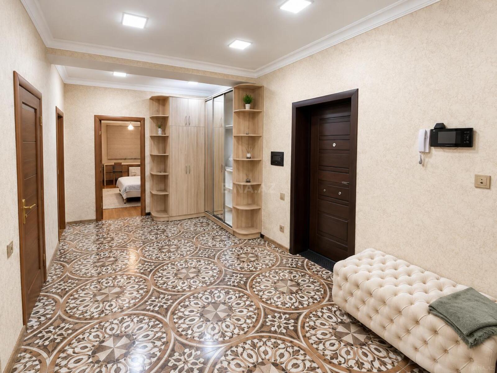 3 otaqlı Yeni tikili, Şah İsmayıl Xətai m., Bakı