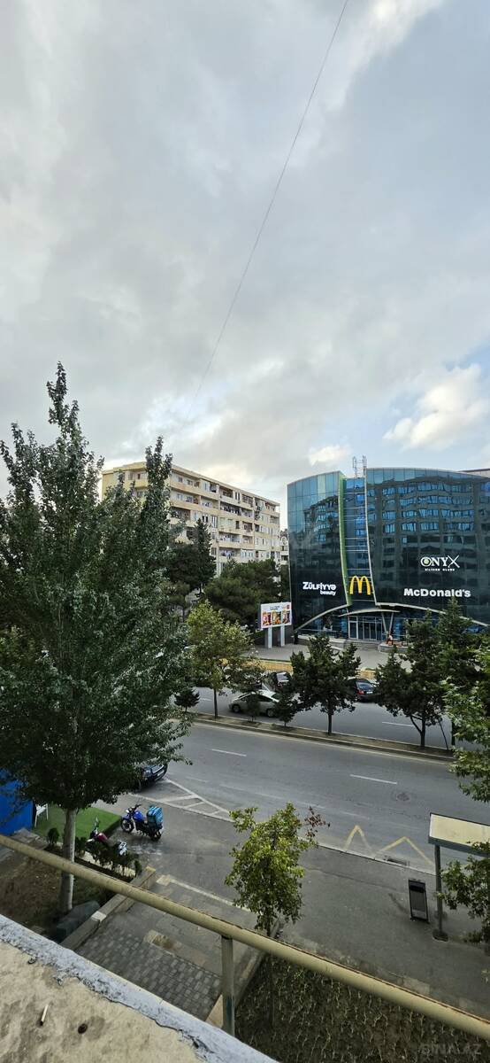 4 otaqlı Yeni tikili, Bakıxanov q., Bakı
