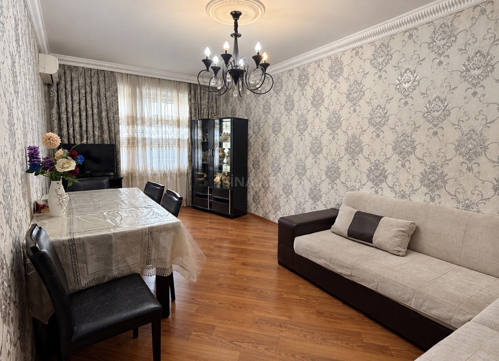 3 otaqlı Köhnə tikili, Həzi Aslanov m., Bakı