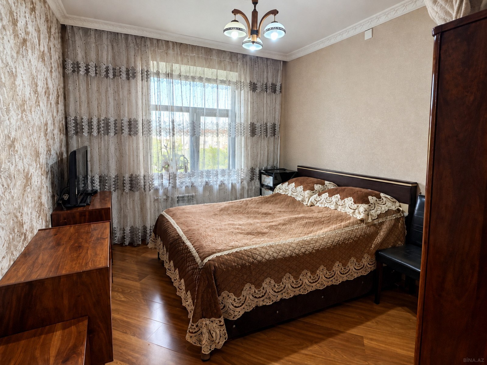 3 otaqlı Köhnə tikili, Həzi Aslanov m., Bakı