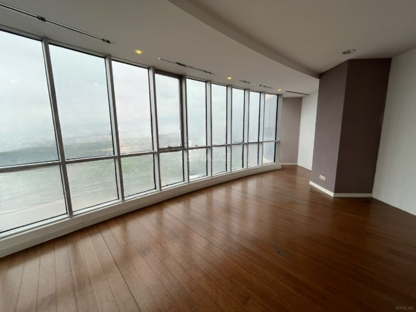 6 otaqlı Ofis, Bakmil m., Bakı