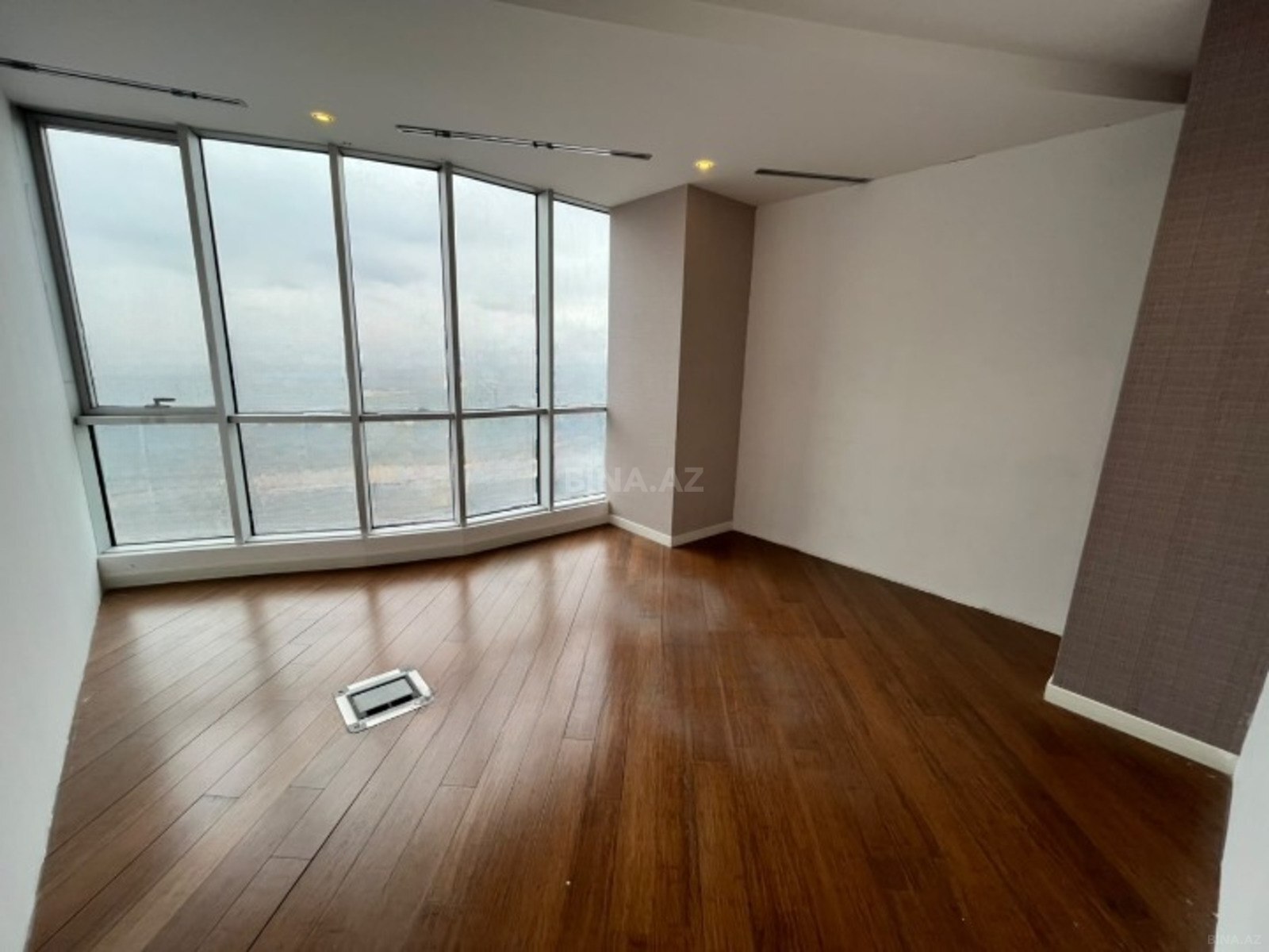6 otaqlı Ofis, Bakmil m., Bakı