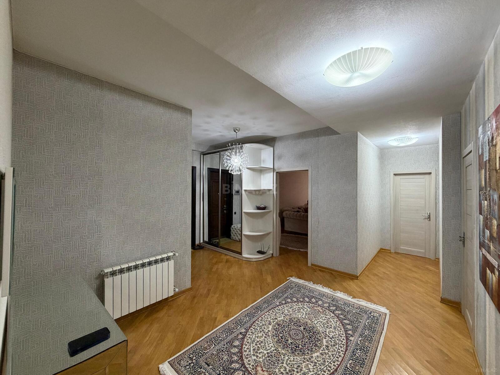 3 otaqlı Yeni tikili, Şah İsmayıl Xətai m., Bakı
