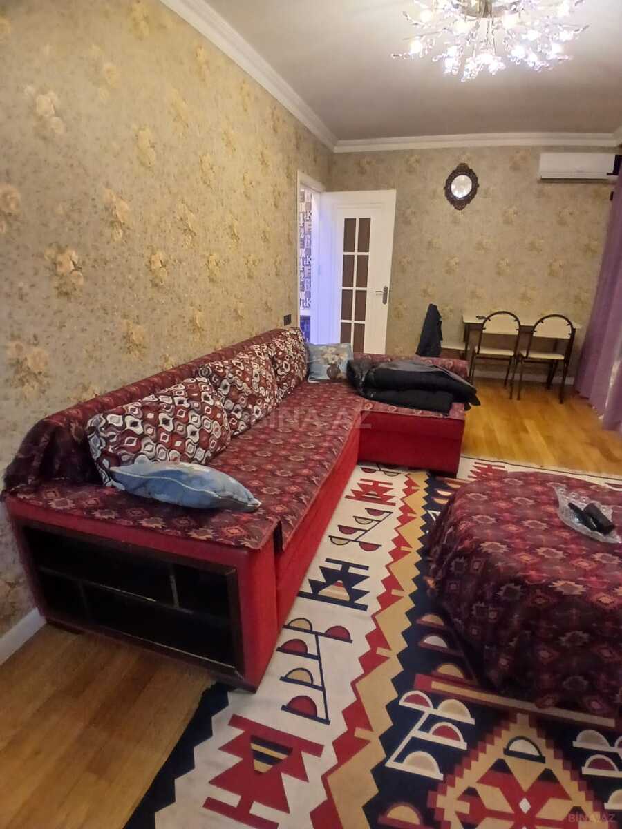 2 otaqlı Köhnə tikili, Elmlər Akademiyası m., Bakı