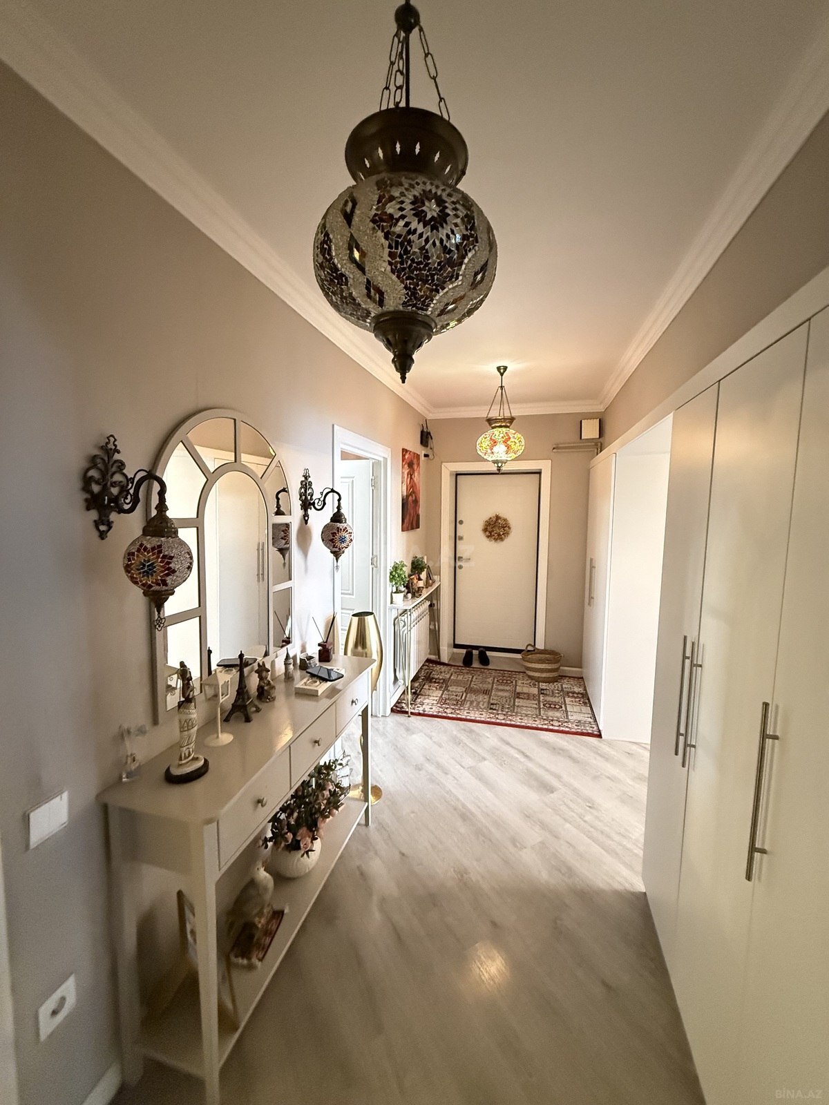 3 otaqlı Köhnə tikili, Bayıl q., Bakı