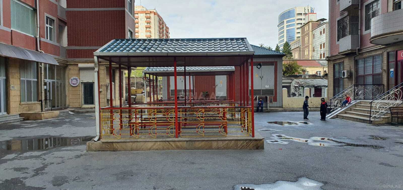 4 otaqlı Yeni tikili, Şah İsmayıl Xətai m., Bakı