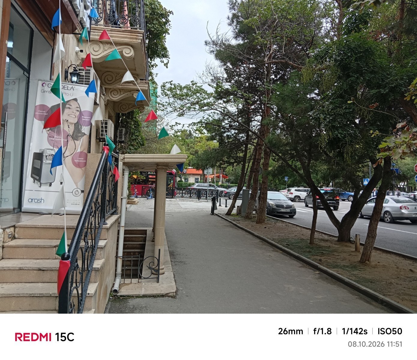 2 otaqlı Köhnə tikili, Elmlər Akademiyası m., Bakı