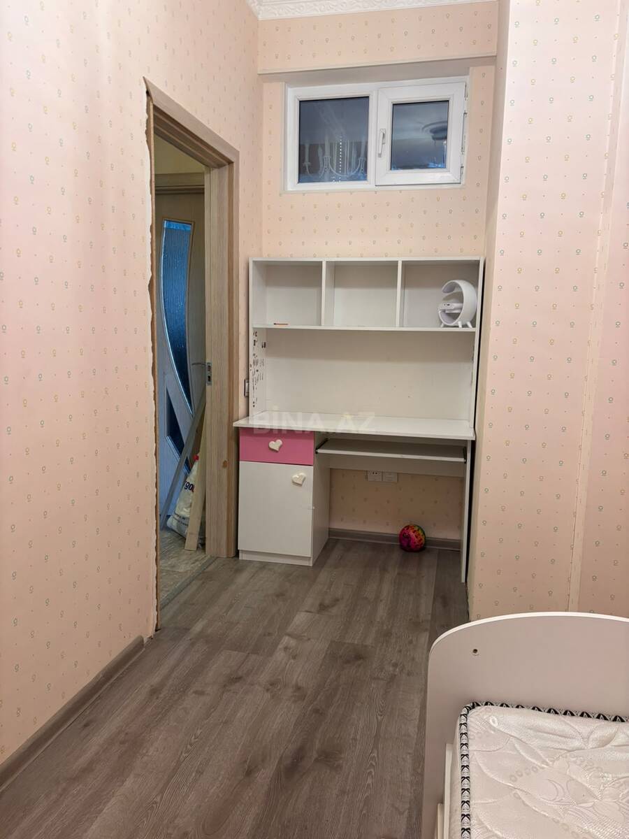 3 otaqlı Yeni tikili, Xırdalan