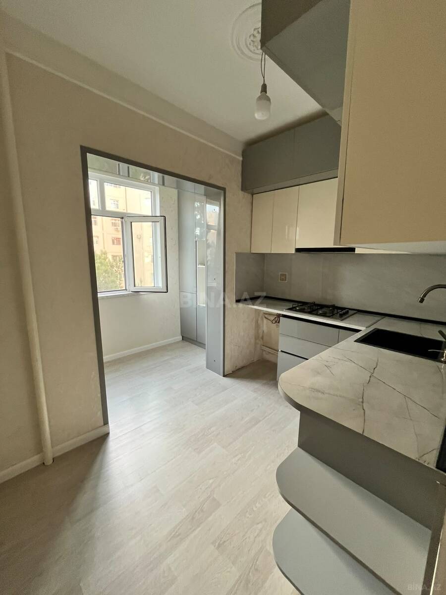 2 otaqlı Köhnə tikili, Xalqlar Dostluğu m., Bakı