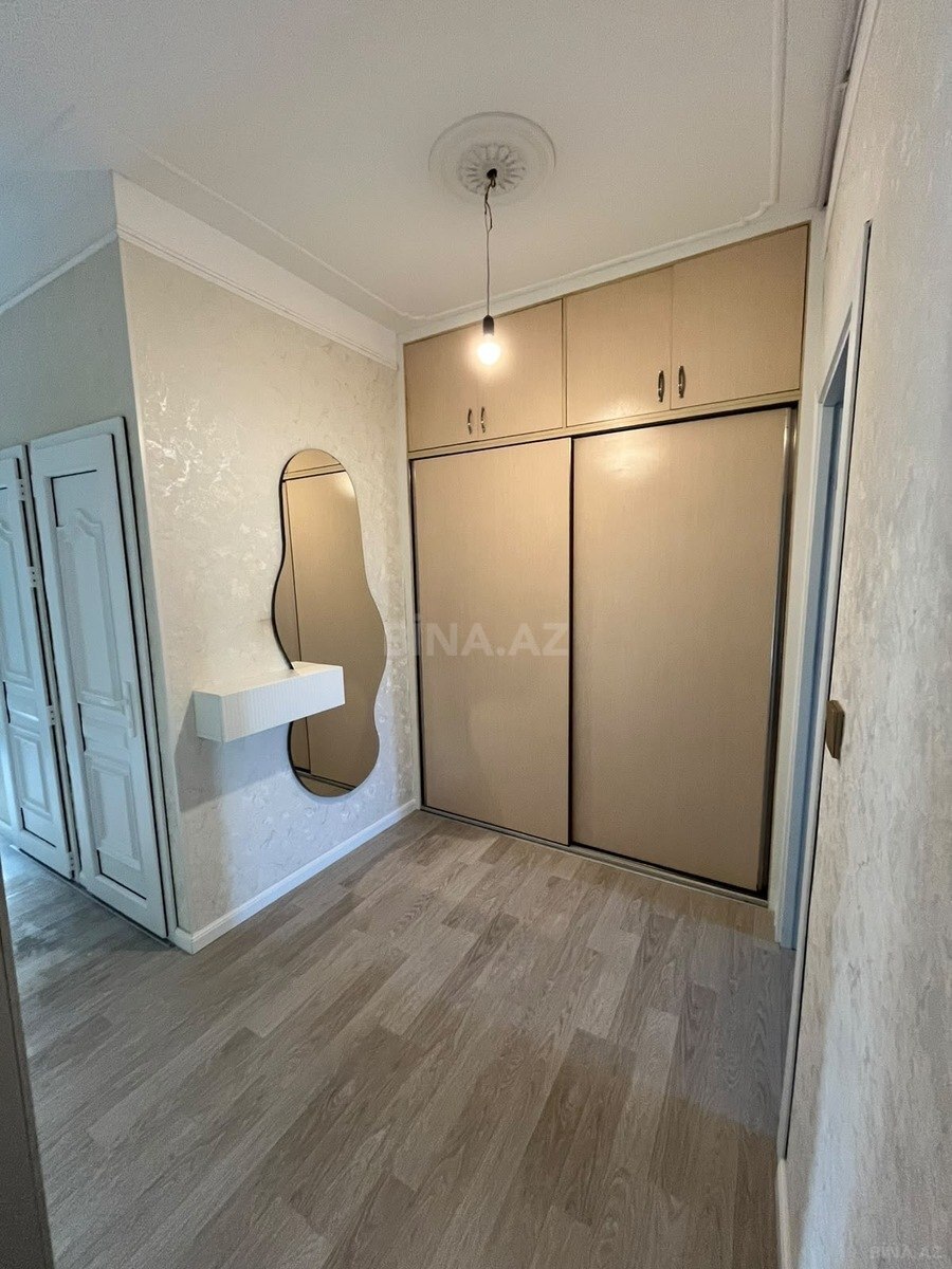2 otaqlı Köhnə tikili, Xalqlar Dostluğu m., Bakı