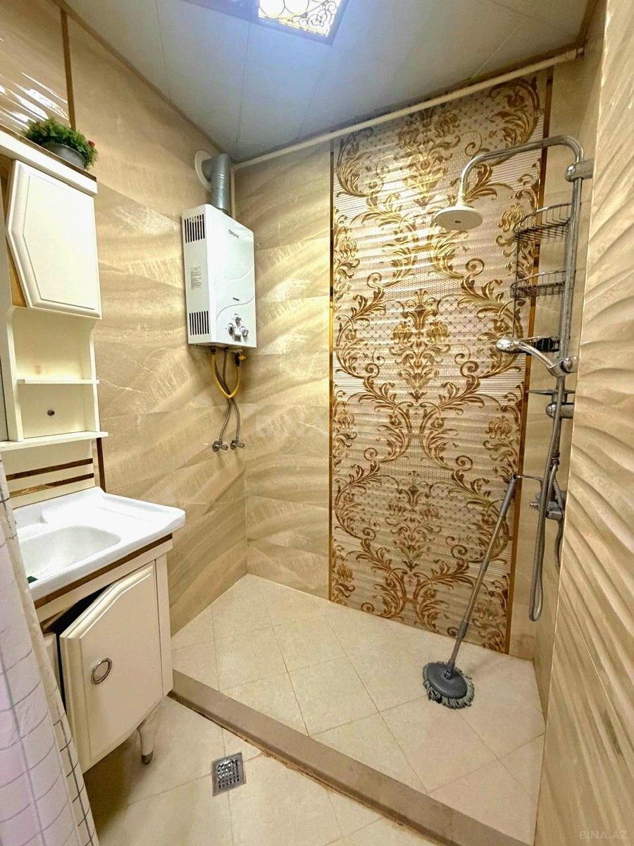 3 otaqlı Köhnə tikili, Həzi Aslanov m., Bakı