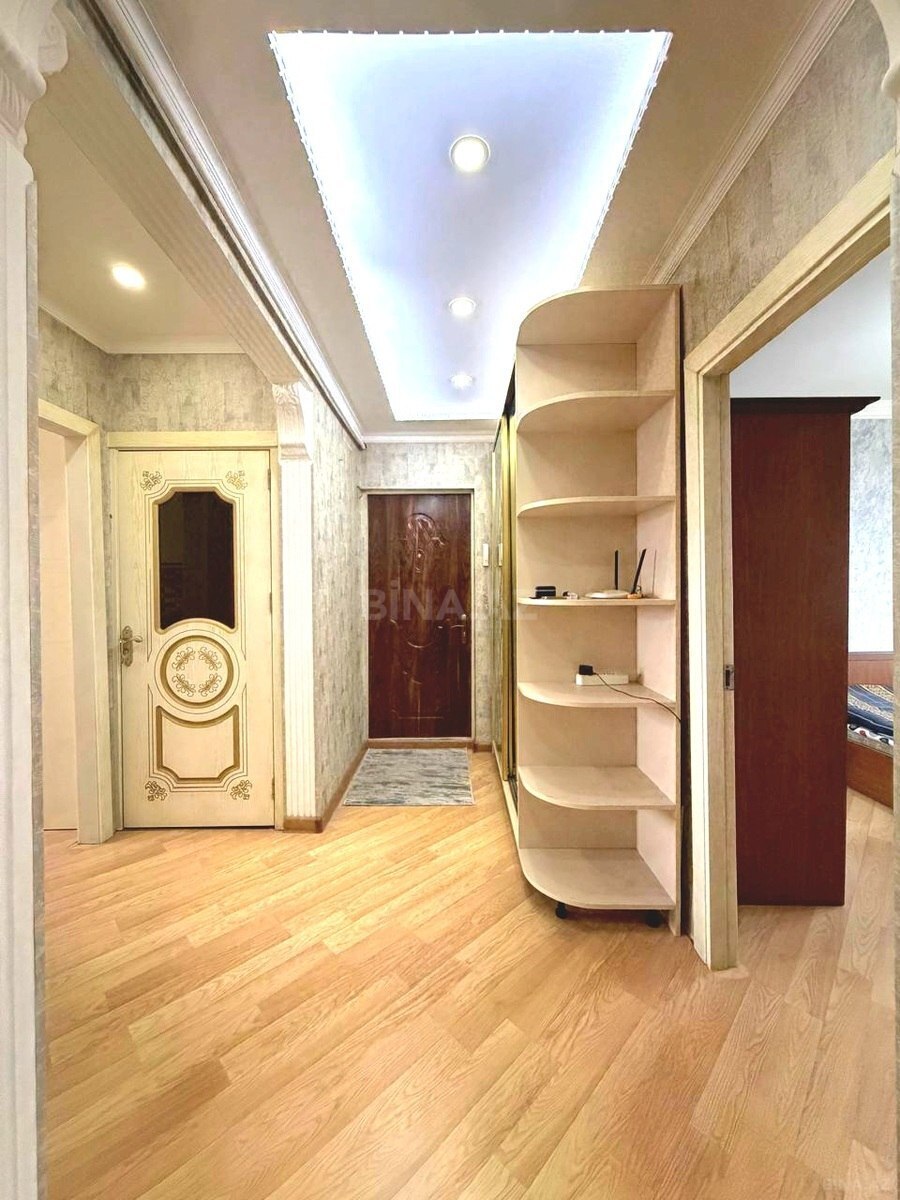 3 otaqlı Köhnə tikili, Həzi Aslanov m., Bakı