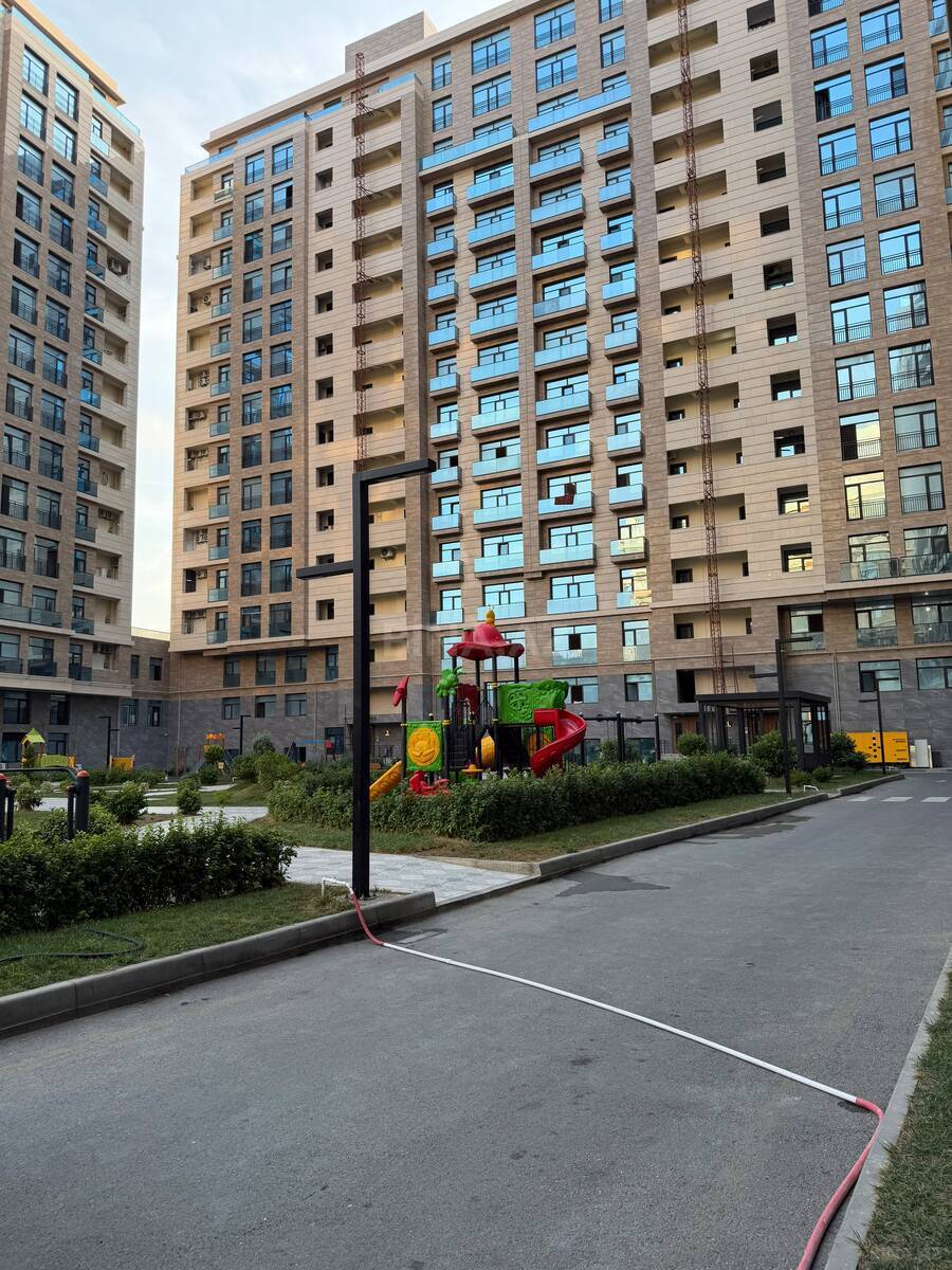 4 otaqlı Yeni tikili, Nizami m., Bakı