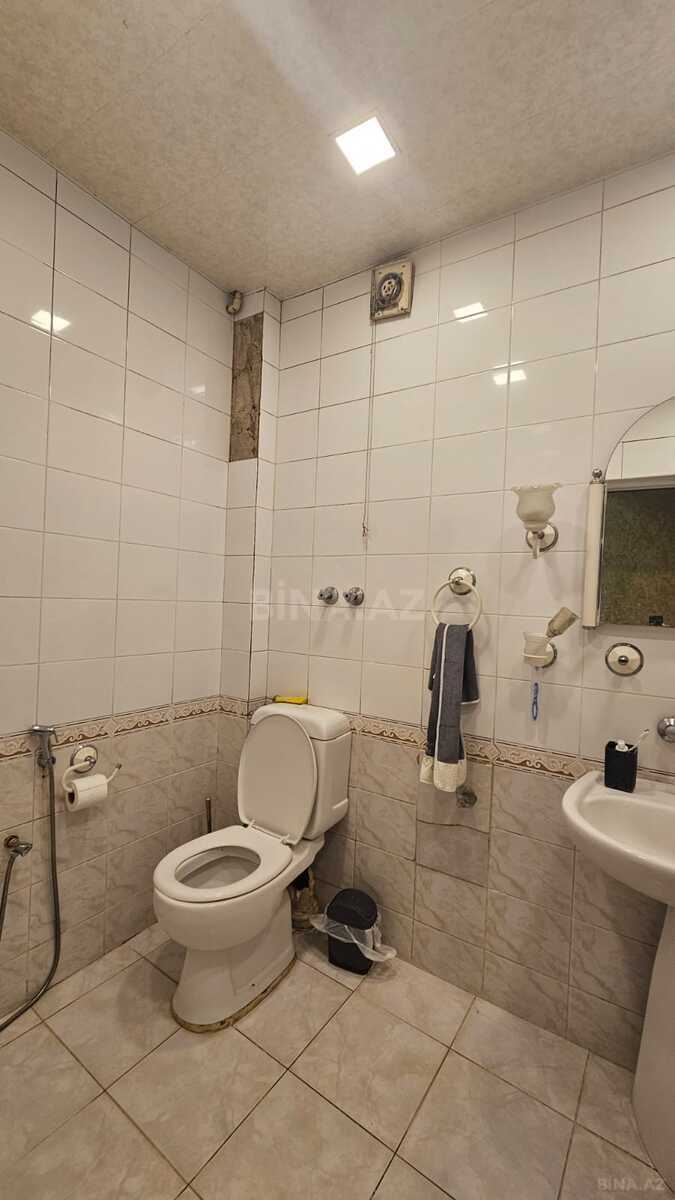 3 otaqlı Köhnə tikili, Elmlər Akademiyası m., Bakı