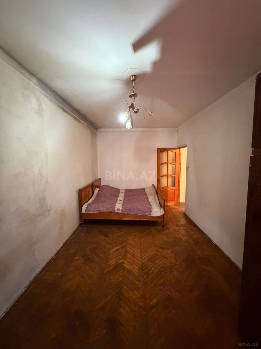 2 otaqlı Köhnə tikili, 8-ci mikrorayon q., Bakı