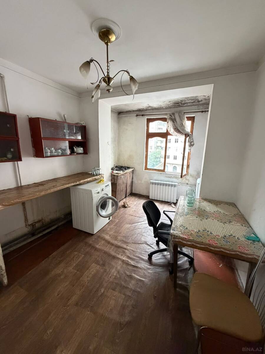 2 otaqlı Köhnə tikili, 8-ci mikrorayon q., Bakı