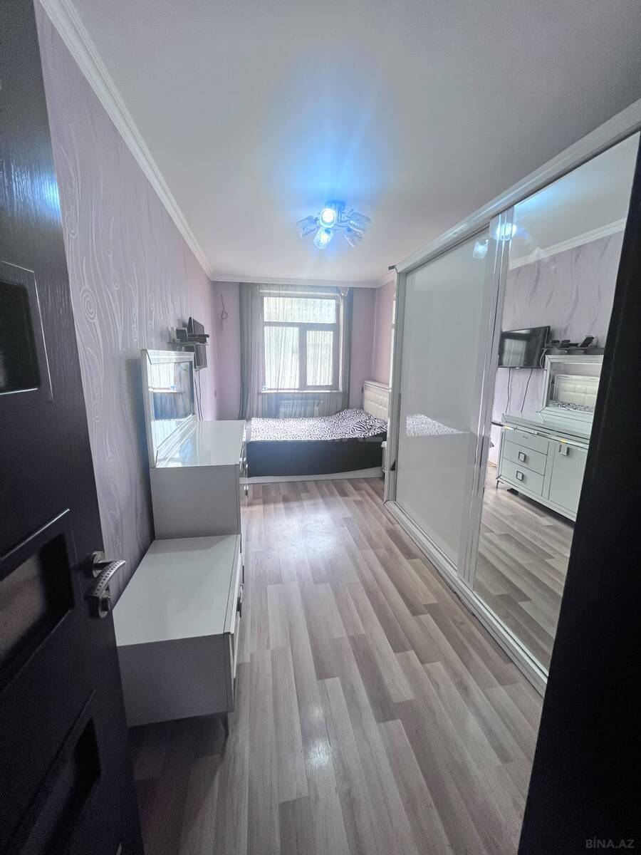 3 otaqlı Köhnə tikili, Neftçilər m., Bakı