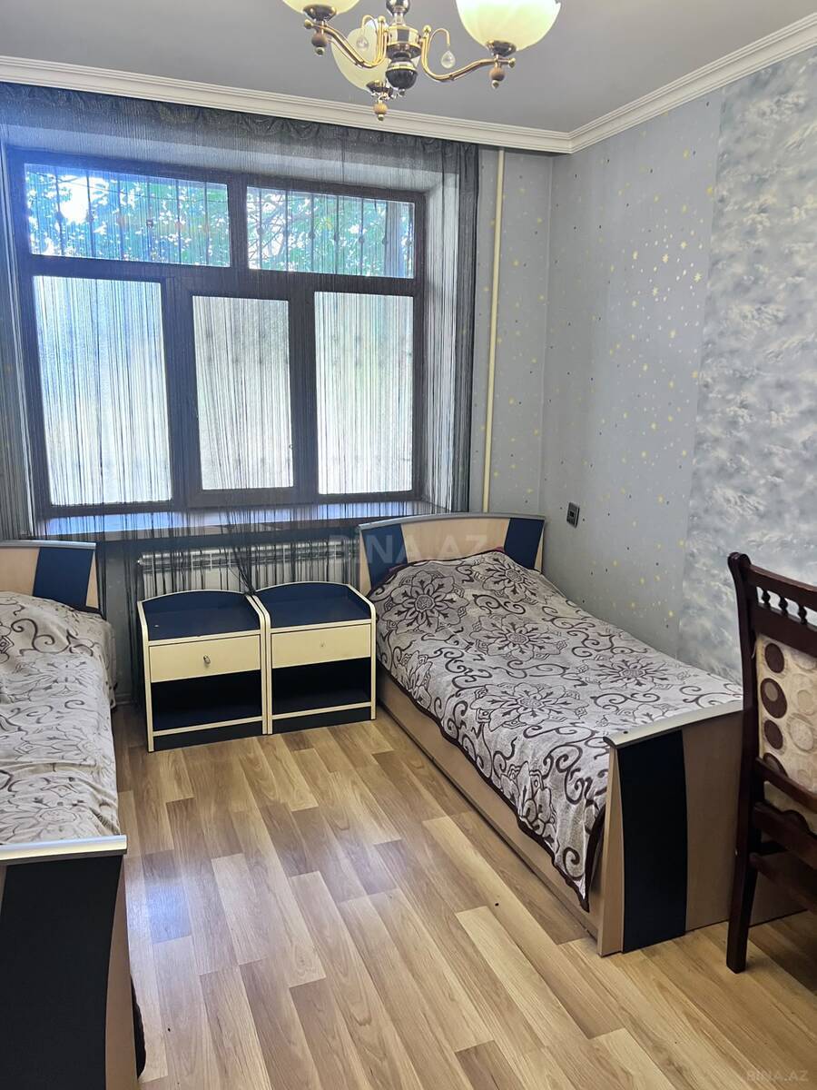 3 otaqlı Köhnə tikili, Neftçilər m., Bakı