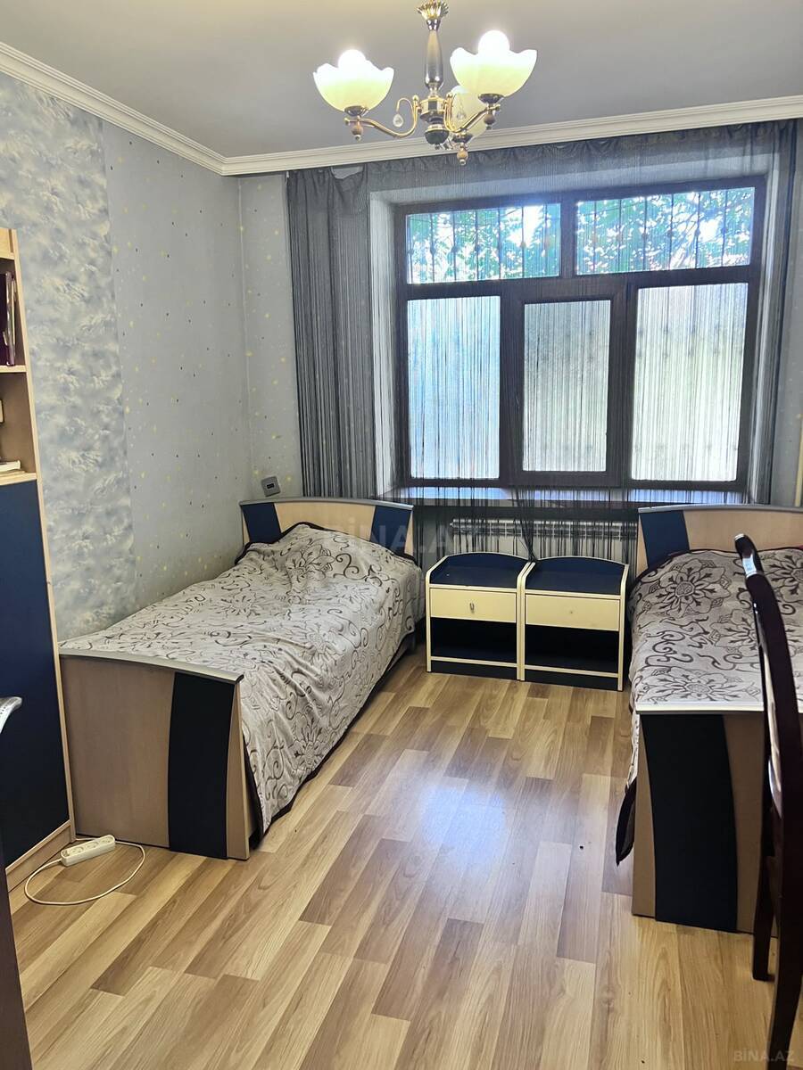 3 otaqlı Köhnə tikili, Neftçilər m., Bakı