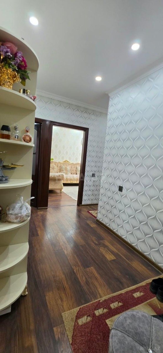4 otaqlı Köhnə tikili, Bakıxanov q., Bakı