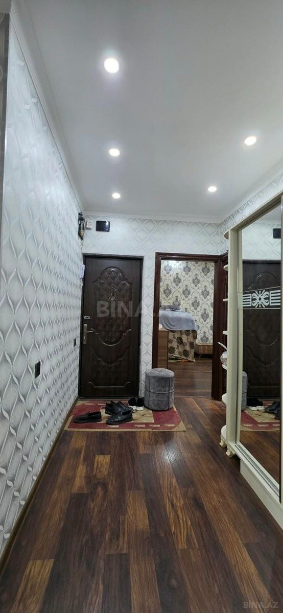 4 otaqlı Köhnə tikili, Bakıxanov q., Bakı