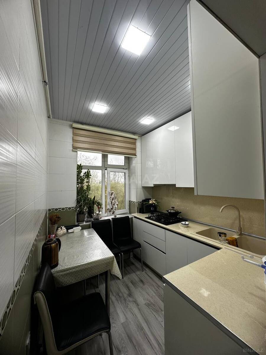 4 otaqlı Köhnə tikili, İnşaatçılar m., Bakı