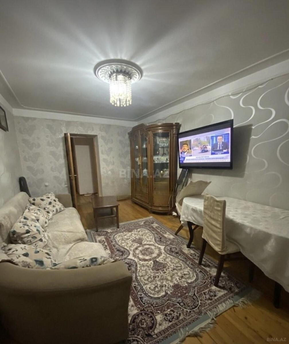 3 otaqlı Köhnə tikili, Qara Qarayev m., Bakı