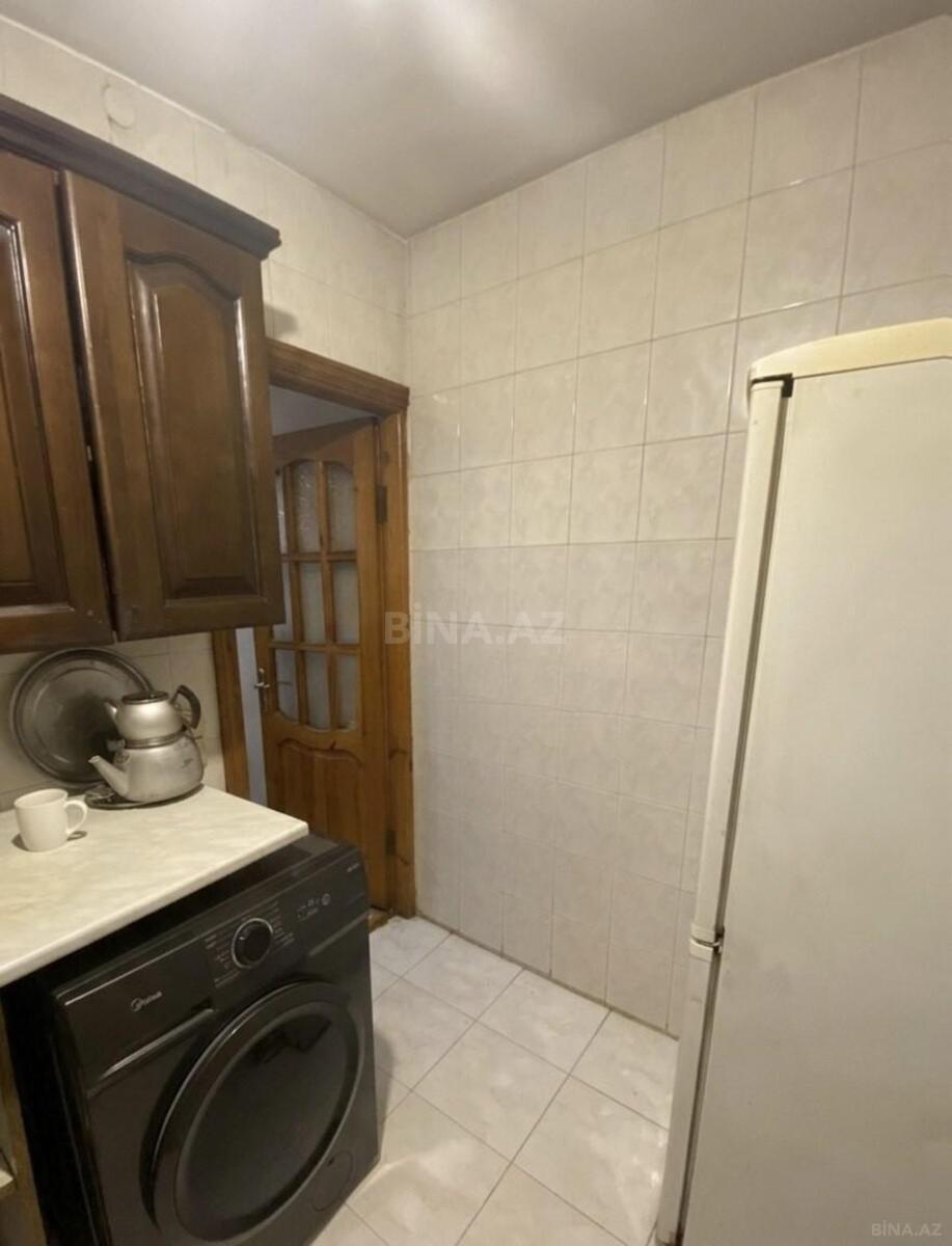 3 otaqlı Köhnə tikili, Qara Qarayev m., Bakı