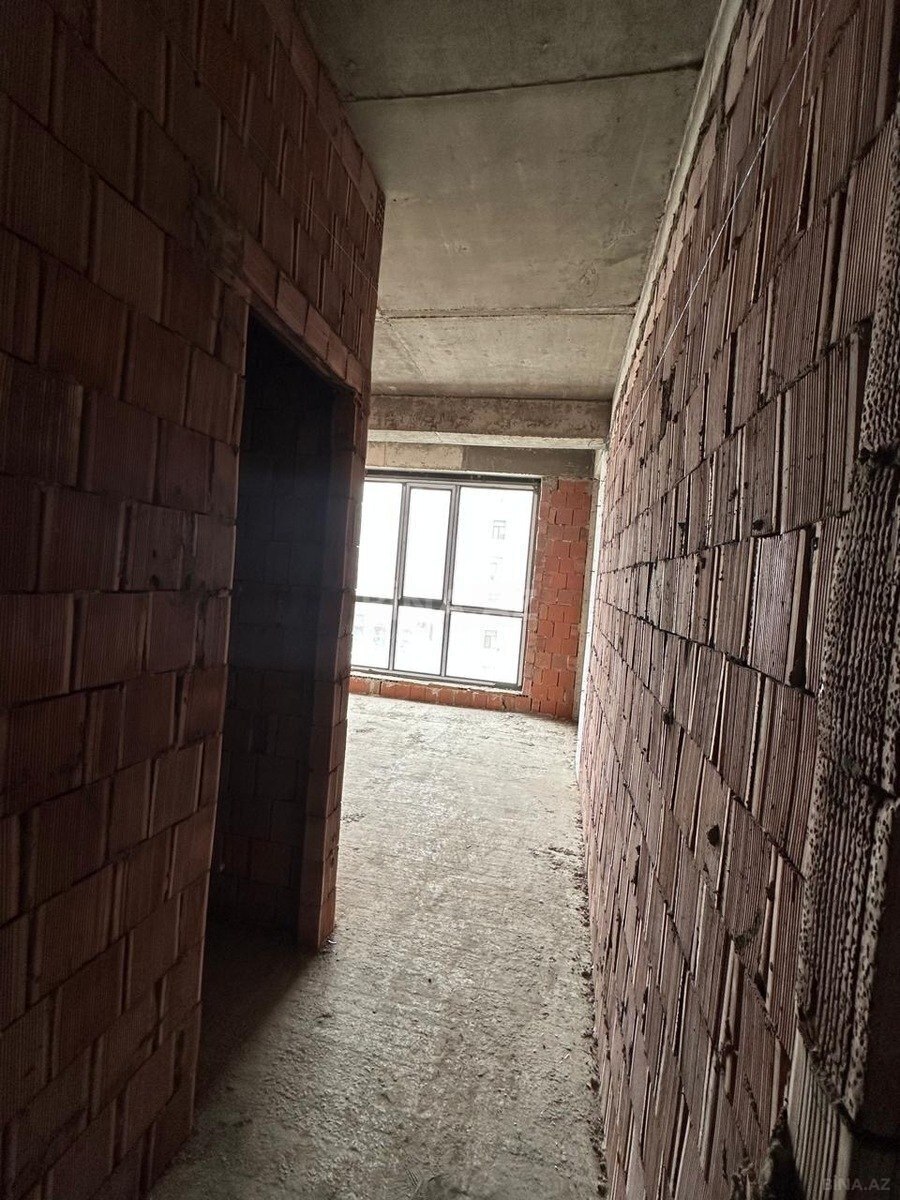 3 otaqlı Yeni tikili, Koroğlu m., Bakı