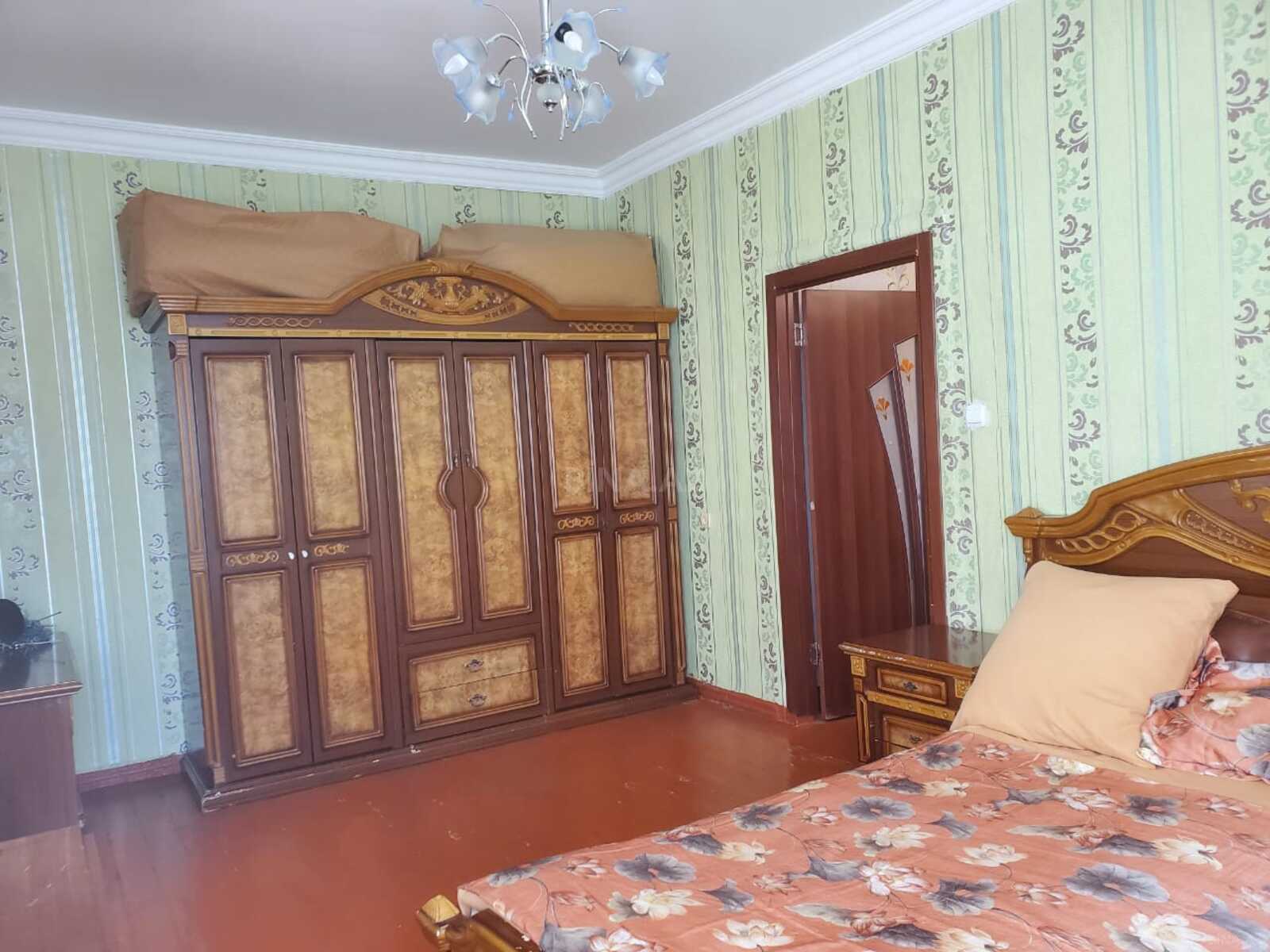 3 otaqlı Köhnə tikili, 28 May m., Bakı