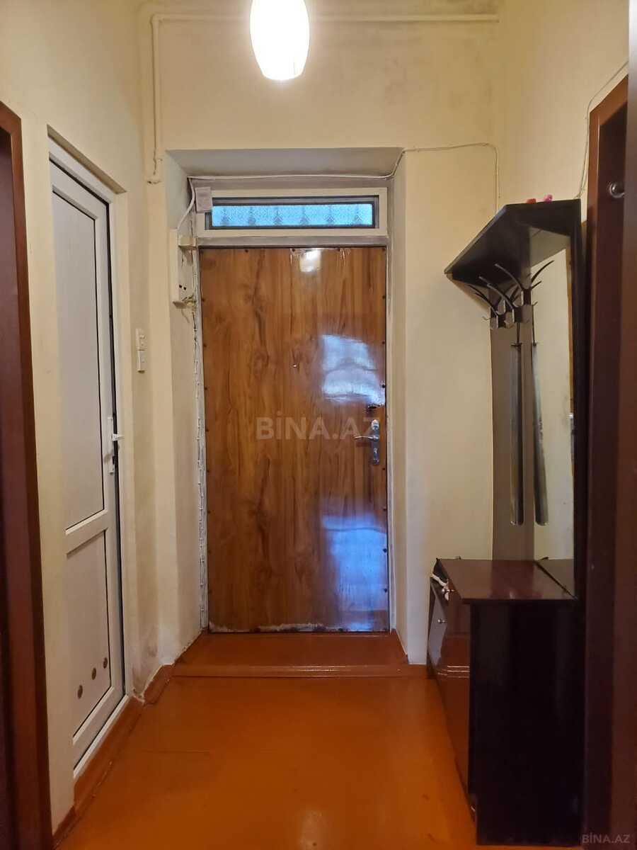 3 otaqlı Köhnə tikili, 28 May m., Bakı