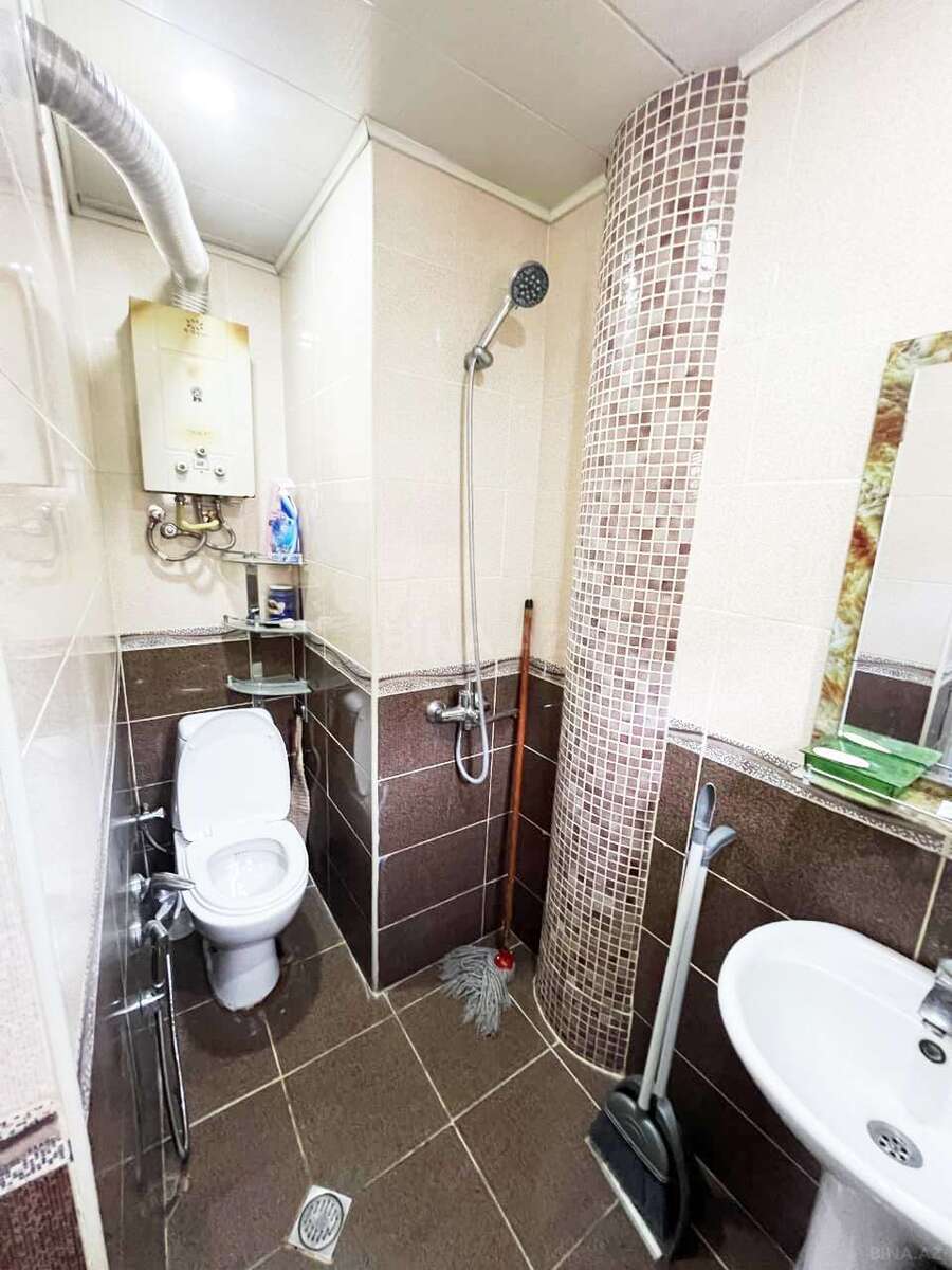 4 otaqlı Köhnə tikili, Azadlıq Prospekti m., Bakı