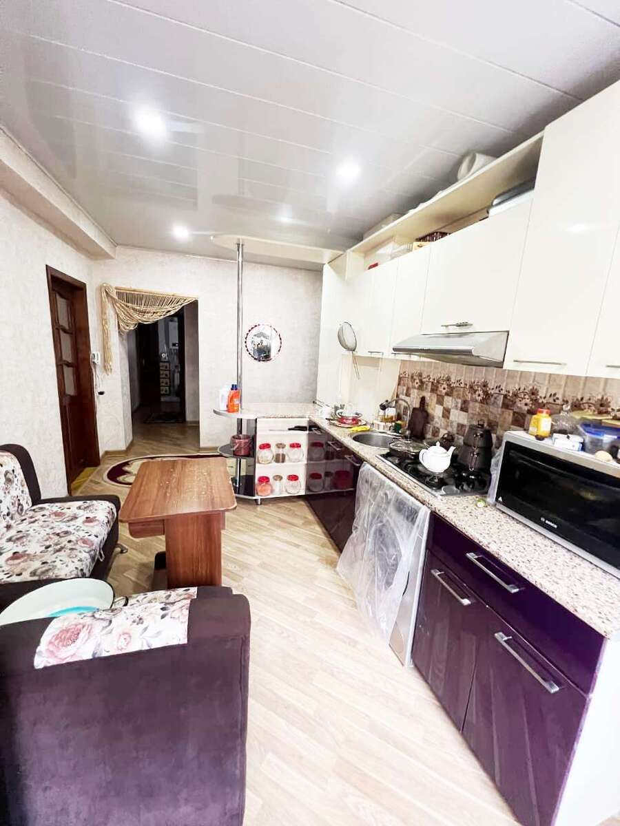 4 otaqlı Köhnə tikili, Azadlıq Prospekti m., Bakı