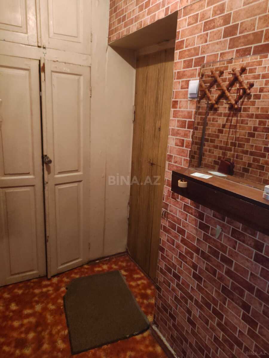 2 otaqlı Köhnə tikili, Elmlər Akademiyası m., Bakı