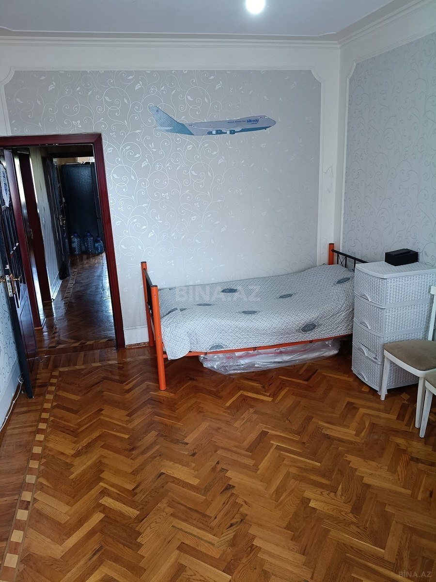 3 otaqlı Köhnə tikili, Köhnə Günəşli q., Bakı