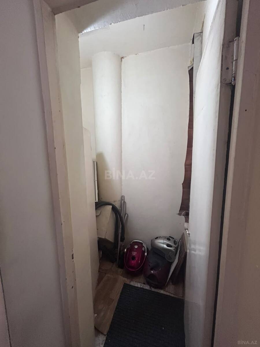 3 otaqlı Köhnə tikili, Elmlər Akademiyası m., Bakı