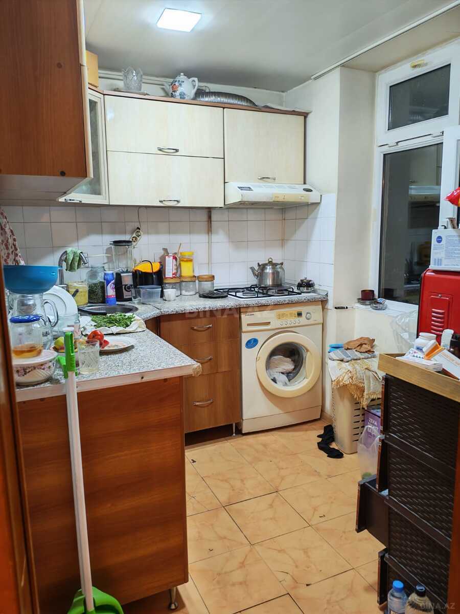 2 otaqlı Köhnə tikili, Elmlər Akademiyası m., Bakı