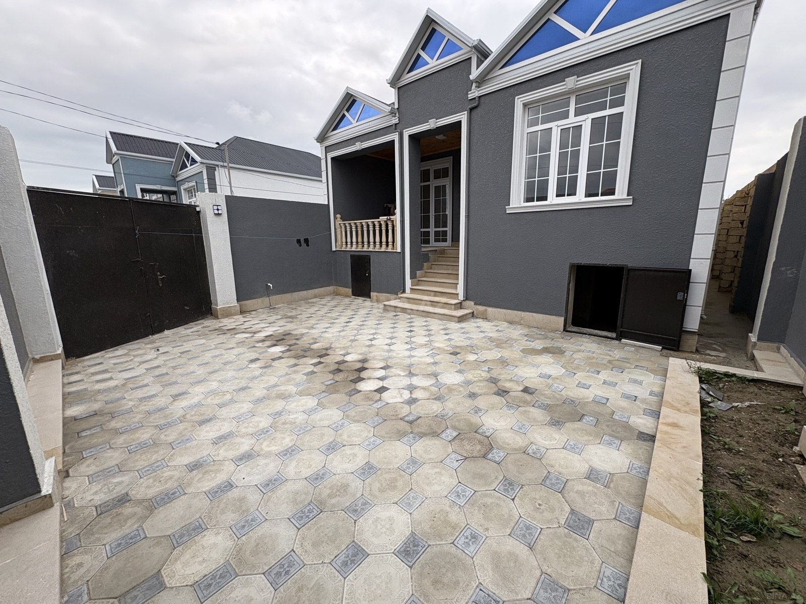 4 otaqlı Həyət evi/Bağ evi, Zabrat q., Bakı