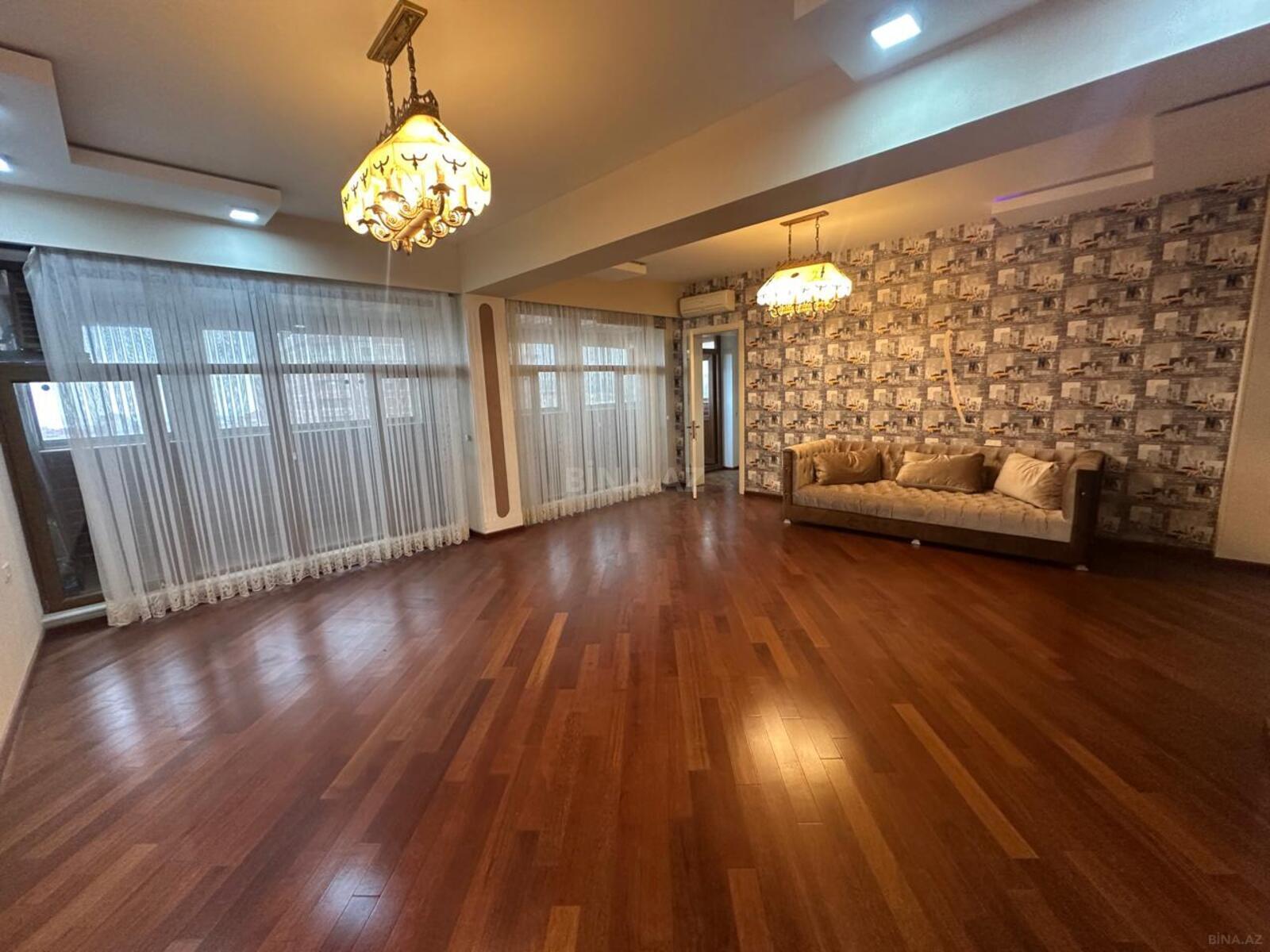 8 otaqlı Yeni tikili, Nizami m., Bakı